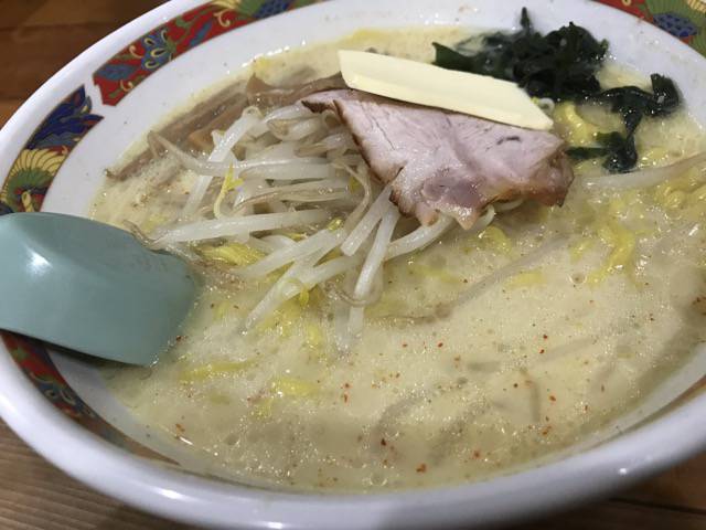 f:id:sabotennmegane:20180818000815j:plain 牛乳味噌バターラーメン