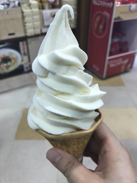 f:id:sabotennmegane:20180818211303j:plain ほたちゃんソフトクリーム