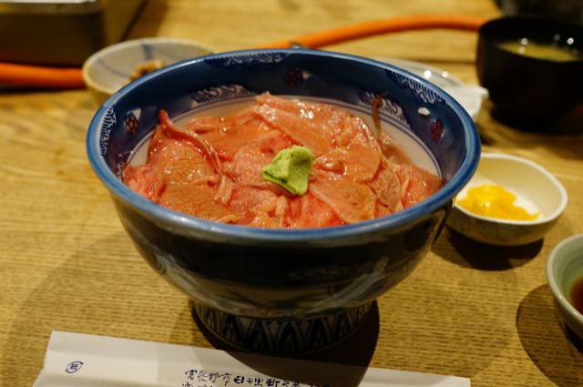 f:id:sabotennmegane:20180908191248j:plain くまげらの和牛ロースト丼