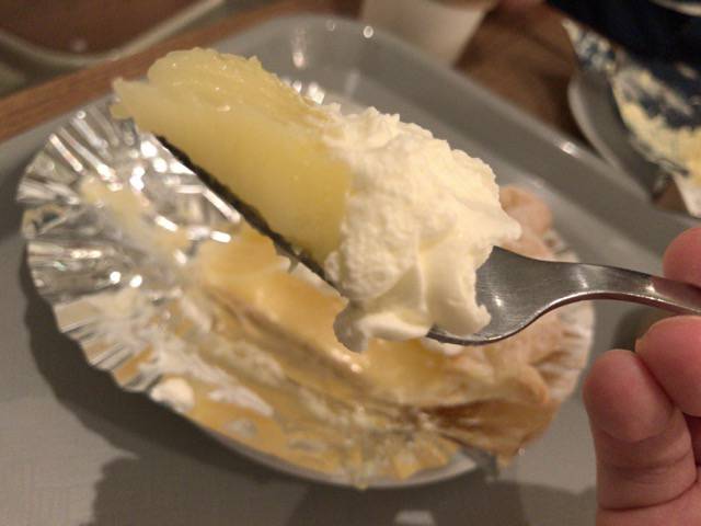 f:id:sabotennmegane:20180921212001j:plain レモンクリームパイ