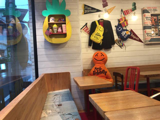 f:id:sabotennmegane:20180925210639j:plain ミスターフレンドリーカフェ