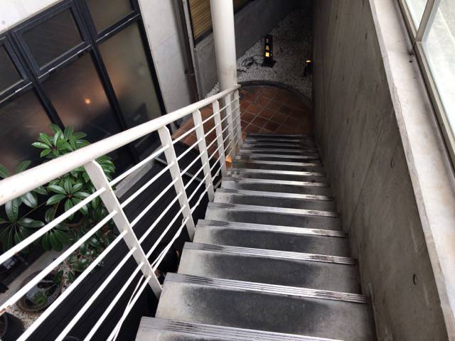 f:id:sabotennmegane:20181107231543j:plain 京鼎樓(ジンディンロウ)HANARE(ハナレ)店は地下1階