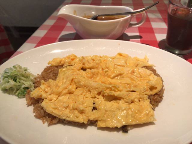 f:id:sabotennmegane:20181129231919j:plain モンタンベールのオムレツカレー