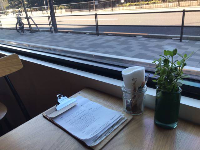 f:id:sabotennmegane:20190201174507j:plain ジュビリーコーヒーアンドロースターの店内