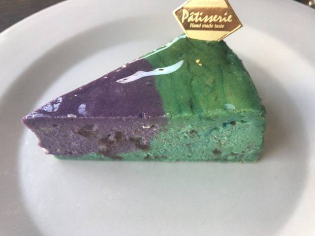 f:id:sabotennmegane:20190210135027j:plain チョコミントのチーズケーキ
